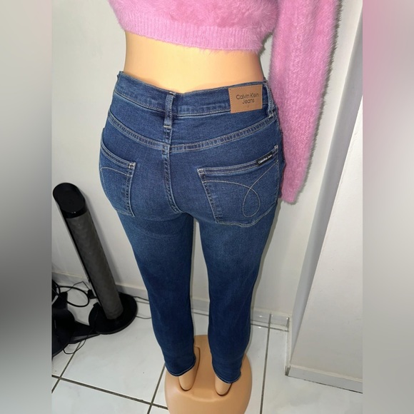 NWT CALVIN KLEIN JEAN MIDDLE RISE SKINNY STRETCH SIZE 10/30 - Picture 2 of 8